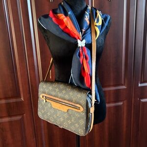Louis Vuitton crossbody